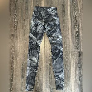 “vintage” lululemon wunder under leggings